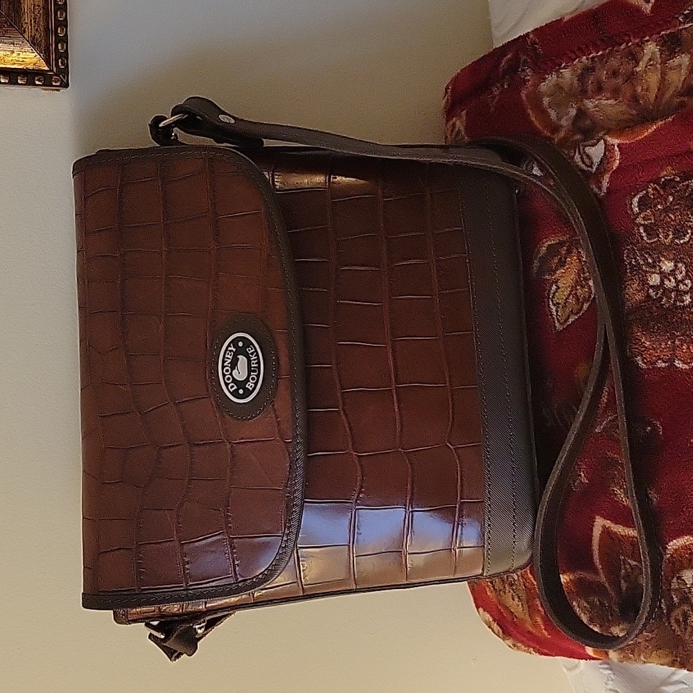 Dooney & Bourke croco embossed Vintage Crossbody Bag.